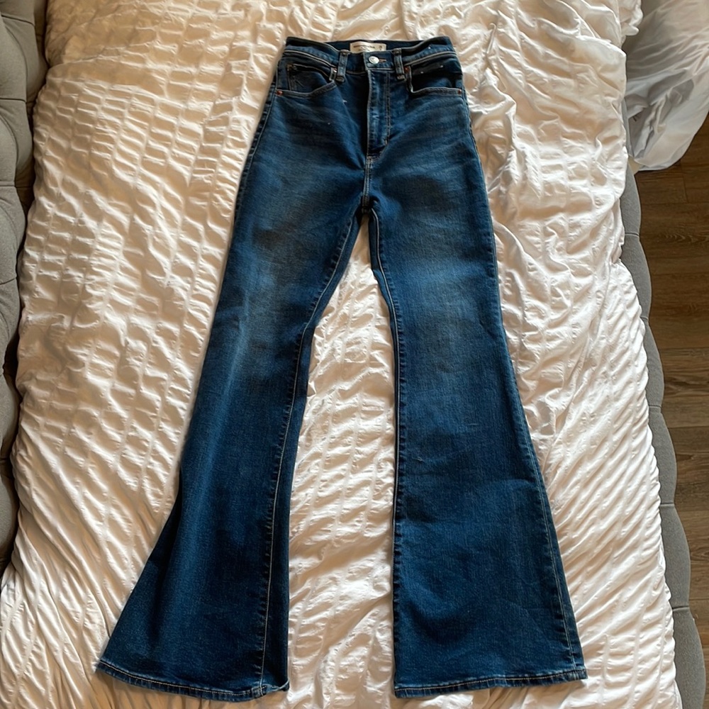 Abercrombie and Fitch the flare high rise never worn size 25/0